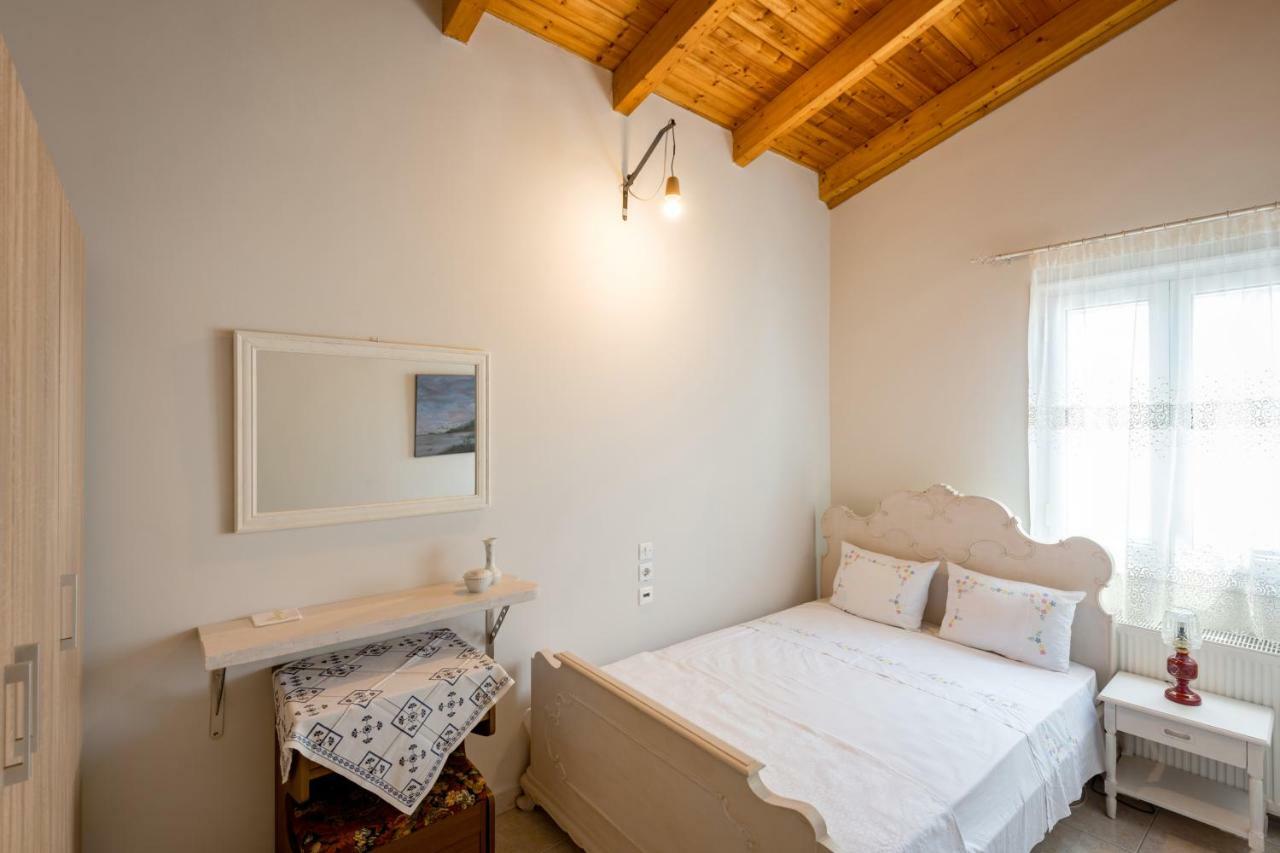 Kiko, The Coastline House Villa Káto Ahaía Kültér fotó